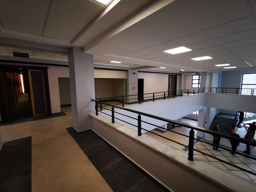 KARTEPE GÜZEL SANATLAR LİSESİ KONFERANS SALONU - Galeri