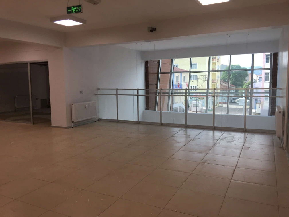 PAZARYERİ TRADE AND CULTURAL CENTER - Galeri
