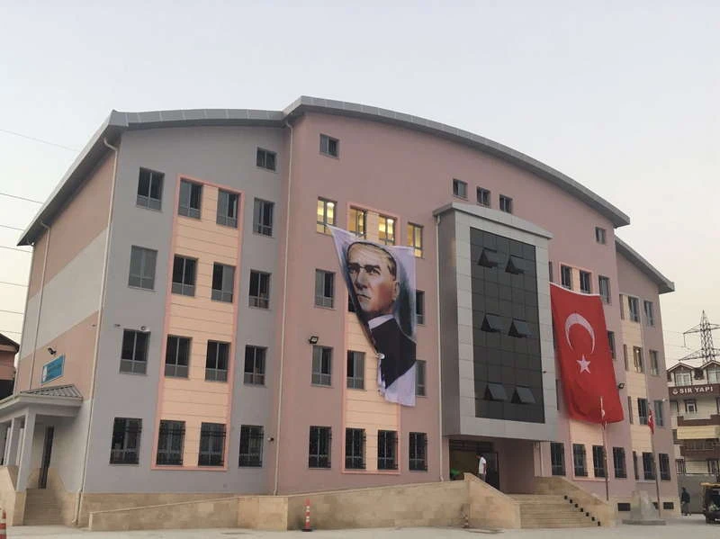 YEŞİLOVA ORTAOKUL BİNASI ve ÇEVRE TANZİMİ - Galeri